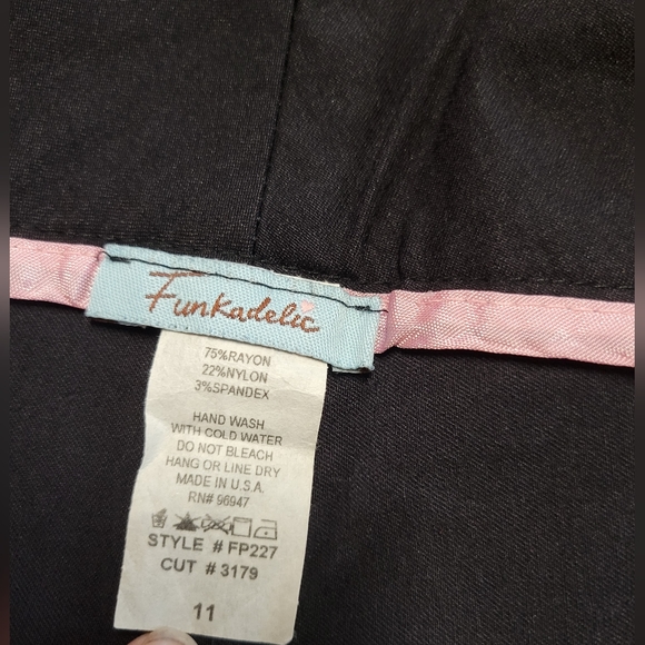🇺🇸 funkadelic black capris size 11 - Picture 3 of 6